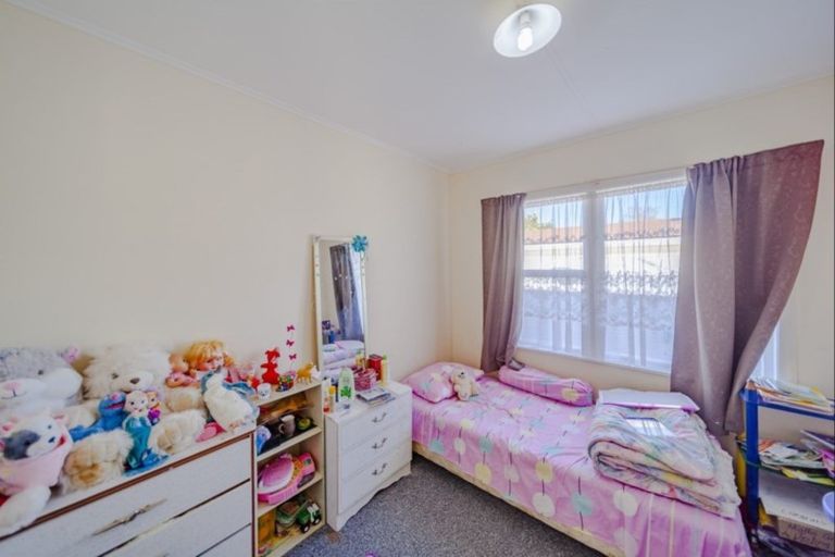 Photo of property in 18 Davidson Avenue, Pirimai, Napier, 4112
