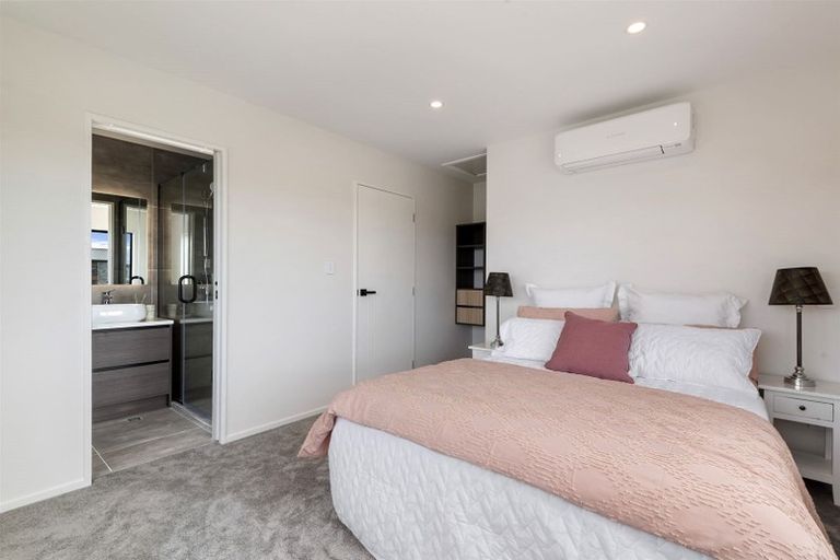 Photo of property in 17 Ocean Breeze Avenue, Hobsonville, Auckland, 0616