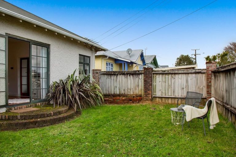 Photo of property in 31 Lyn Street, Lynmouth, New Plymouth, 4310
