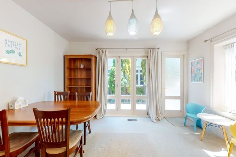 Photo of property in 12b Hobson Street, Thorndon, Wellington, 6011