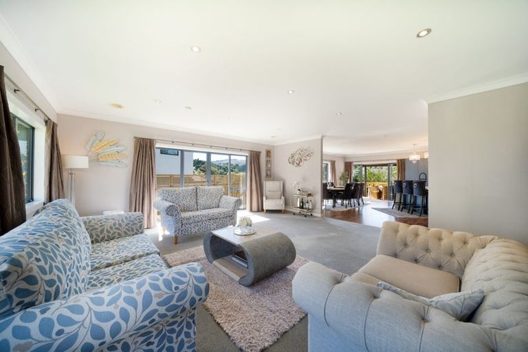 Photo of property in 20 Wantwood Grove, Churton Park, Wellington, 6037