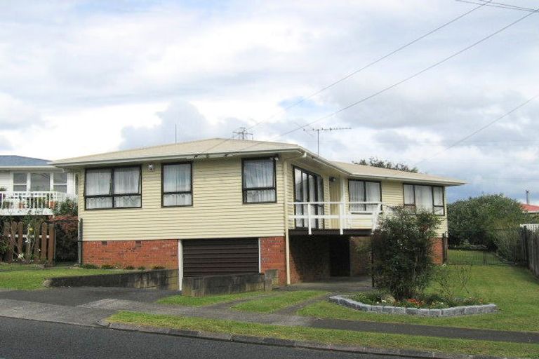 Photo of property in 20 Carole Crescent, Pakuranga, Auckland, 2010