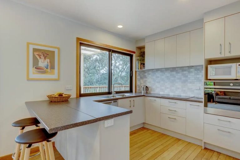 Photo of property in 31 Commins Road, Onerahi, Whangarei, 0110