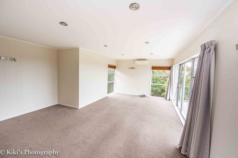 Photo of property in 19 Dunraven Place, Torbay, Auckland, 0630