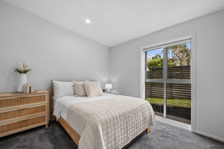 Photo of property in 21 King Richard Place, Browns Bay, Auckland, 0630