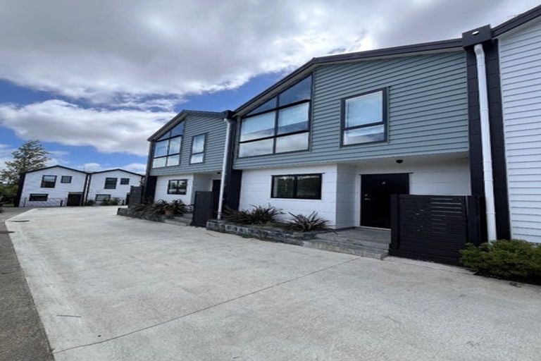 Photo of property in 2/110 Kervil Avenue, Te Atatu Peninsula, Auckland, 0610