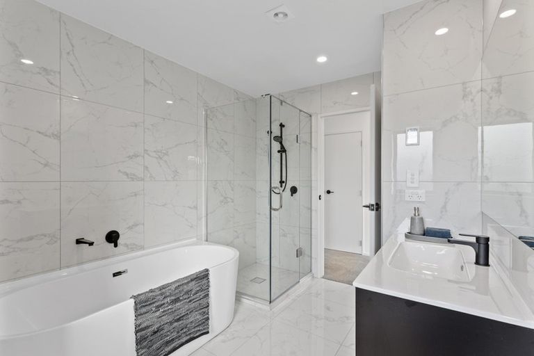 Photo of property in 76 Ashley Avenue, Long Bay, Auckland, 0630