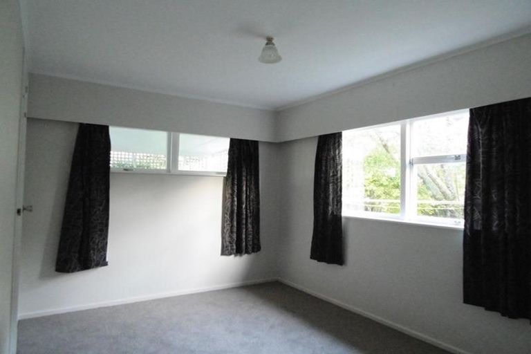Photo of property in 8 Merchant Avenue, Te Atatu South, Auckland, 0610