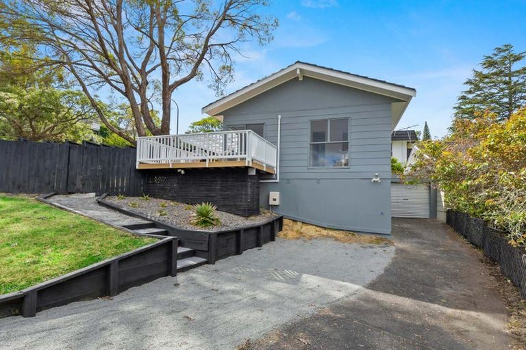Photo of property in 1/22 Simon Ellice Drive, Bayview, Auckland, 0629