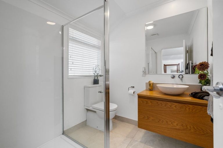 Photo of property in 1 Guildford Place, Bethlehem, Tauranga, 3110