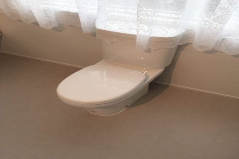 Photo of property in 5/320 Pakuranga Road, Pakuranga Heights, Auckland, 2010