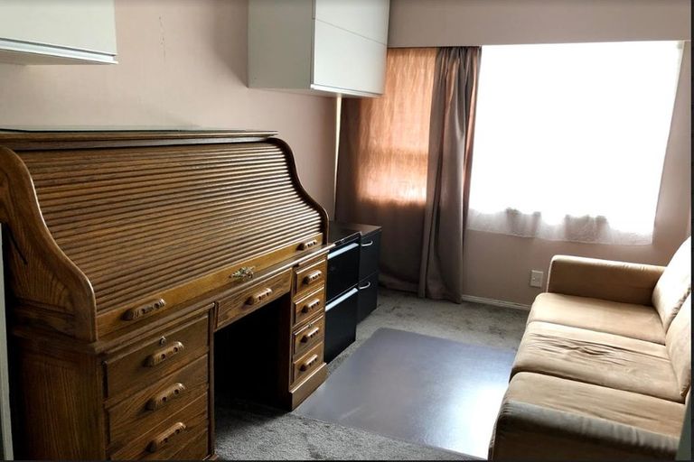 Photo of property in 3 Larne Avenue, Pakuranga Heights, Auckland, 2010