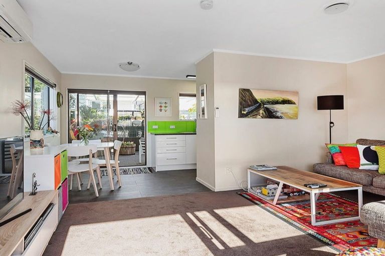 Photo of property in 2c Cashmere Avenue, Khandallah, Wellington, 6035