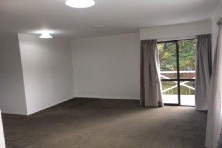 Photo of property in 2/63 Redcrest Avenue, Red Hill, Papakura, 2110