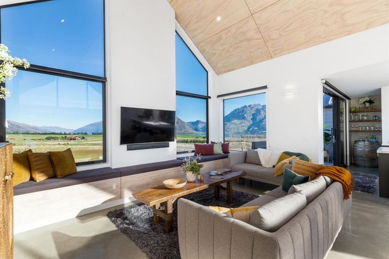 Photo of property in 8 Brett Lane, Jacks Point, Queenstown, 9371