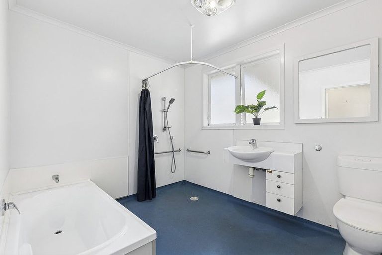 Photo of property in 8 Te Motu Road, Pukerua Bay, 5026