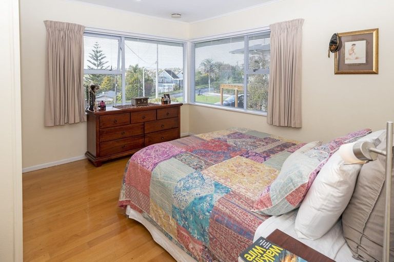 Photo of property in 38 Glenfern Road, Mellons Bay, Auckland, 2014