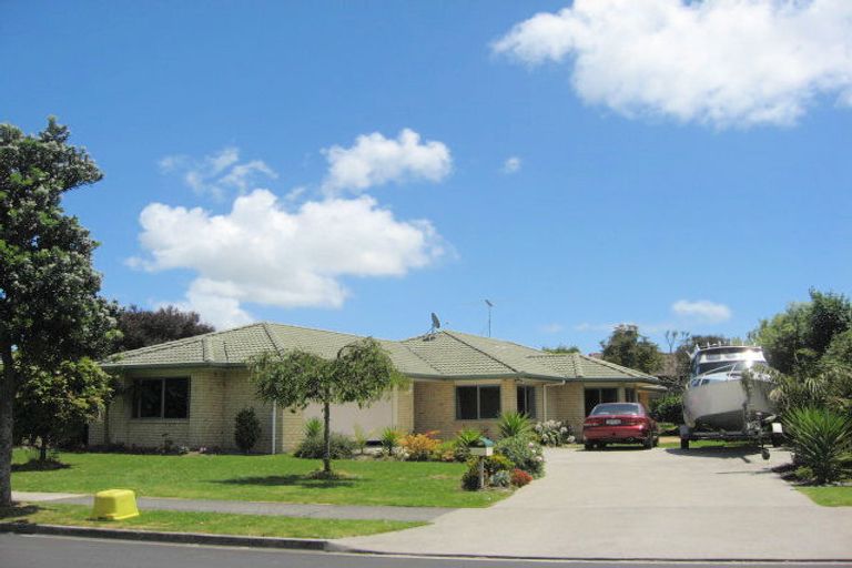 Photo of property in 104 Longford Park Drive, Takanini, 2112