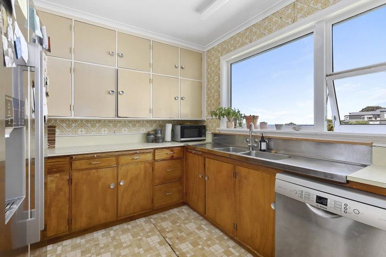 Photo of property in 14 Ribble Street, Island Bay, Wellington, 6023