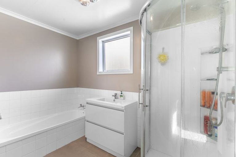 Photo of property in 2 Clyde Street, Gore, 9710