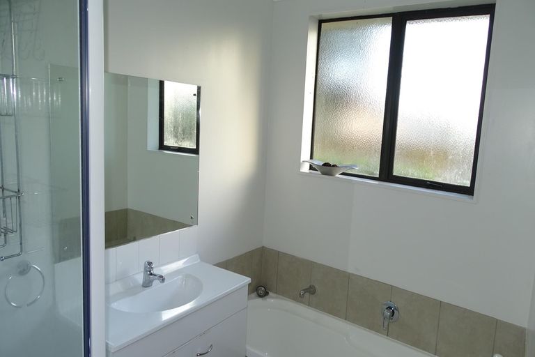 Photo of property in 5 Les Marston Place, Pukekohe, 2120