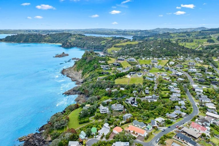 Photo of property in 22 Barrier View Road, Leigh, 0985