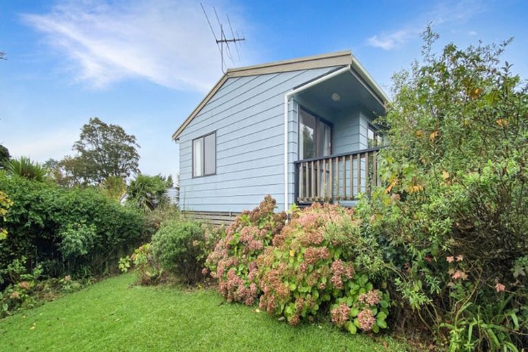 Photo of property in 2/16 Seabrook Avenue, New Lynn, Auckland, 0600