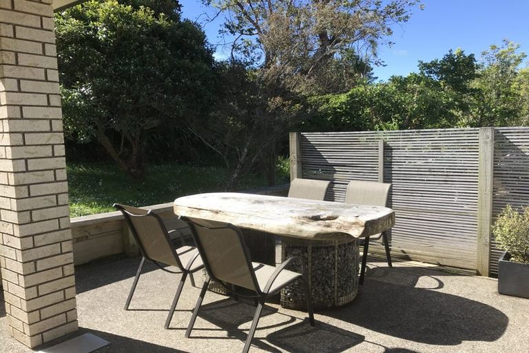 Photo of property in 17a Raumati Terrace, Khandallah, Wellington, 6035