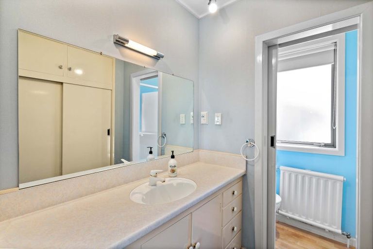 Photo of property in 32 Cruickshank Crescent, Rosedale, Invercargill, 9810