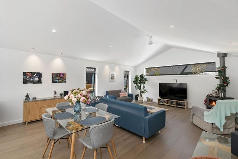 Photo of property in 20 Howden Drive, Jacks Point, 9371