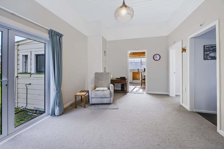 Photo of property in 22 Fitzroy Street, Normanby, Hawera, 4614