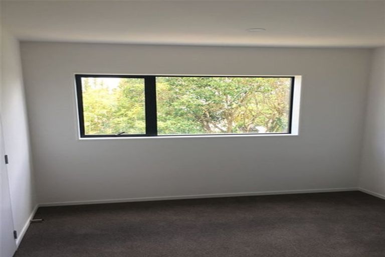 Photo of property in 3/7 South Pacific Place, Henderson, Auckland, 0612