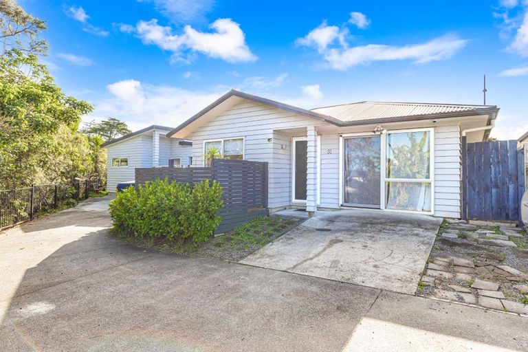 Photo of property in 8 Sauterne Road, Kumeu, 0810