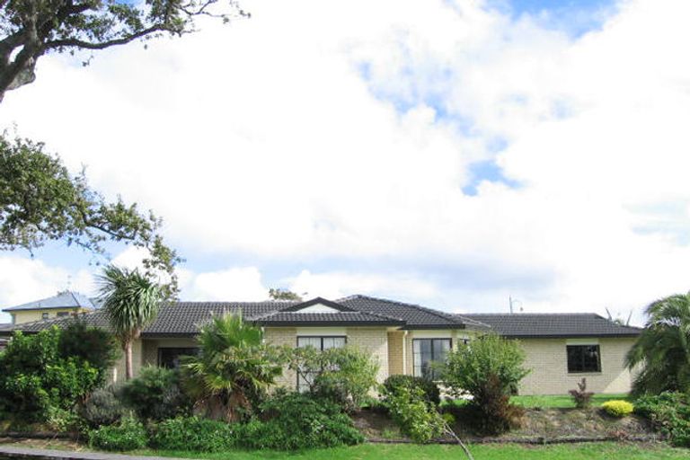 Photo of property in 6 Summerland Drive, Henderson, Auckland, 0612