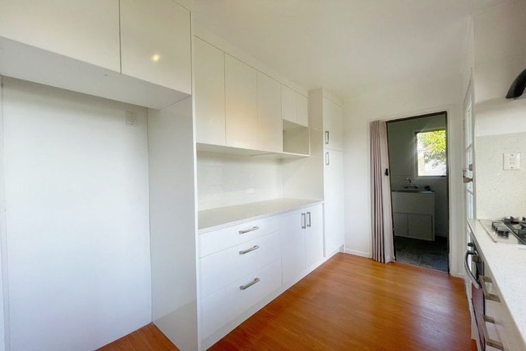 Photo of property in 2/2 Spinella Drive, Bayview, Auckland, 0629