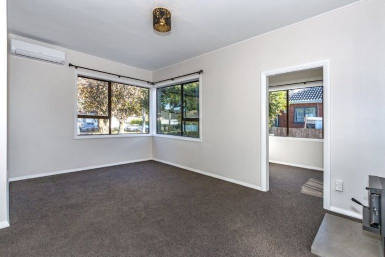 Photo of property in 17 Riley Crescent, Woolston, Christchurch, 8023