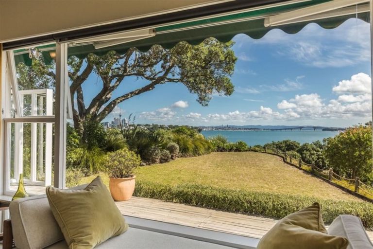 Photo of property in 92d Ngataringa Road, Devonport, Auckland, 0624