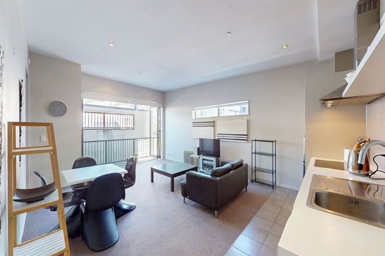 Photo of property in 12 Majoribanks Street, Mount Victoria, Wellington, 6011