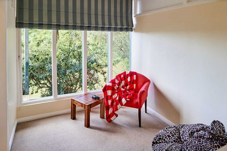 Photo of property in 7 Russo Terrace, Eastbourne, Lower Hutt, 5013