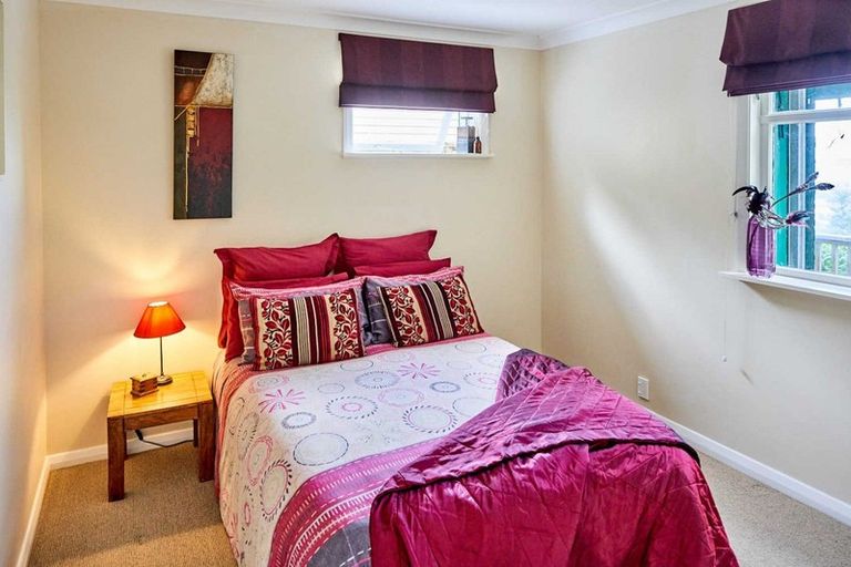 Photo of property in 7 Russo Terrace, Eastbourne, Lower Hutt, 5013