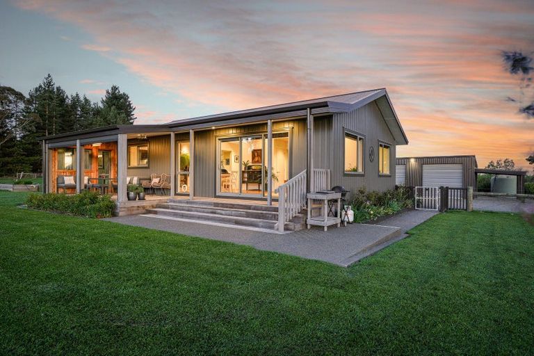 Photo of property in 189a Carrs Road, Loburn, Rangiora, 7472