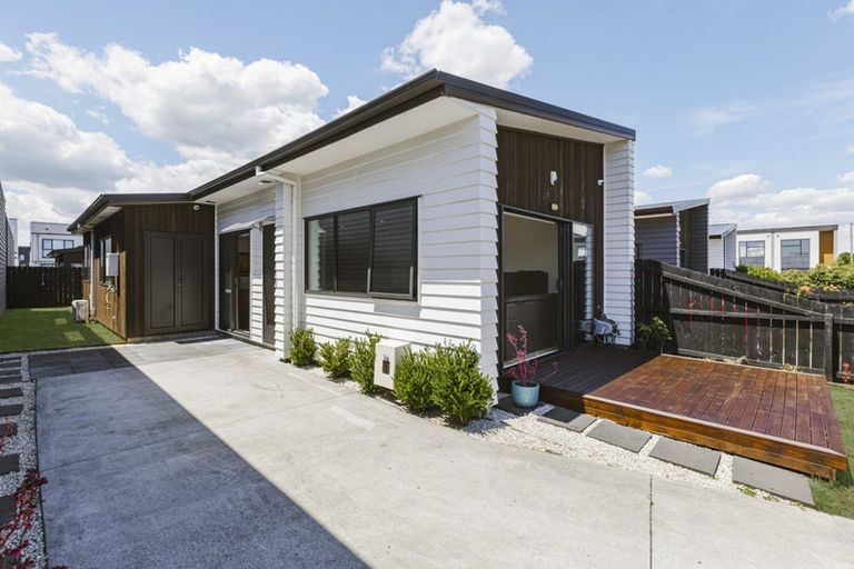 Photo of property in 4 Beardmore Lane, Papakura, 2110