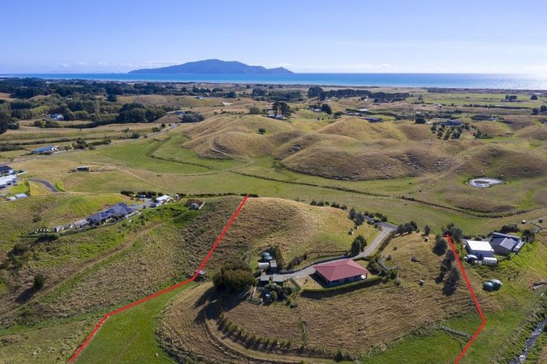 Photo of property in 41 Paul Faith Lane, Te Horo, Otaki, 5581