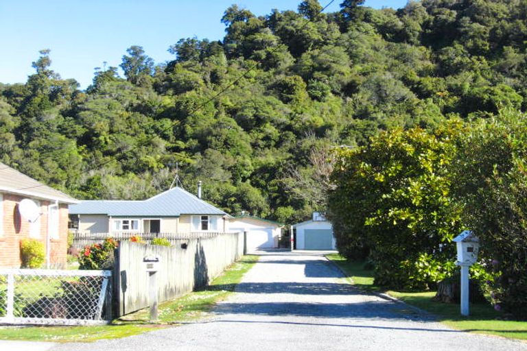 Photo of property in 98 Marlborough Street, Greymouth, 7805