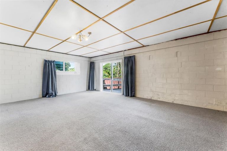 Photo of property in 28 Cheriton Road, Mellons Bay, Auckland, 2014