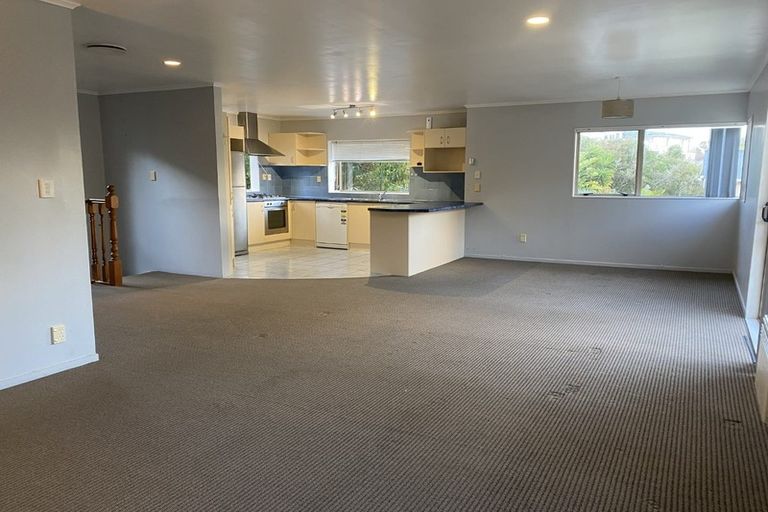 Photo of property in 2/78 Carlisle Road, Browns Bay, Auckland, 0632