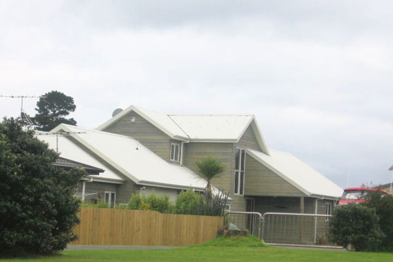 Photo of property in 174 Kowhai Avenue, Matarangi, Whitianga, 3592