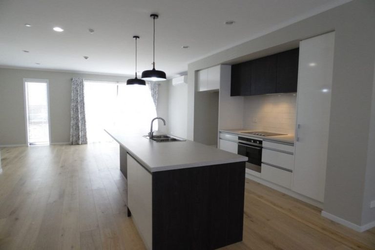 Photo of property in 213 Hobsonville Point Road, Hobsonville, Auckland, 0616