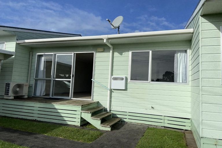 Photo of property in 4 Euclid Street, Vogeltown, New Plymouth, 4310