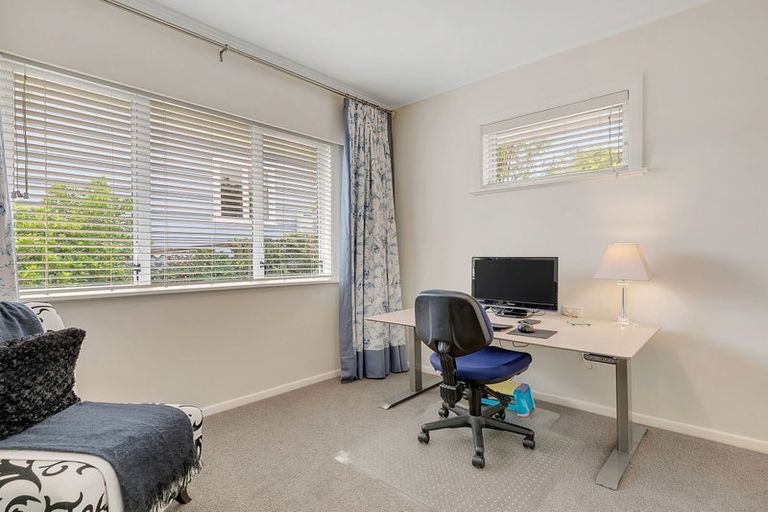 Photo of property in 4 Ranui Terrace, Tawa, Wellington, 5028
